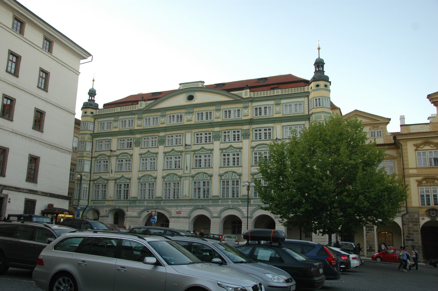Rynek Małostrański: pałac