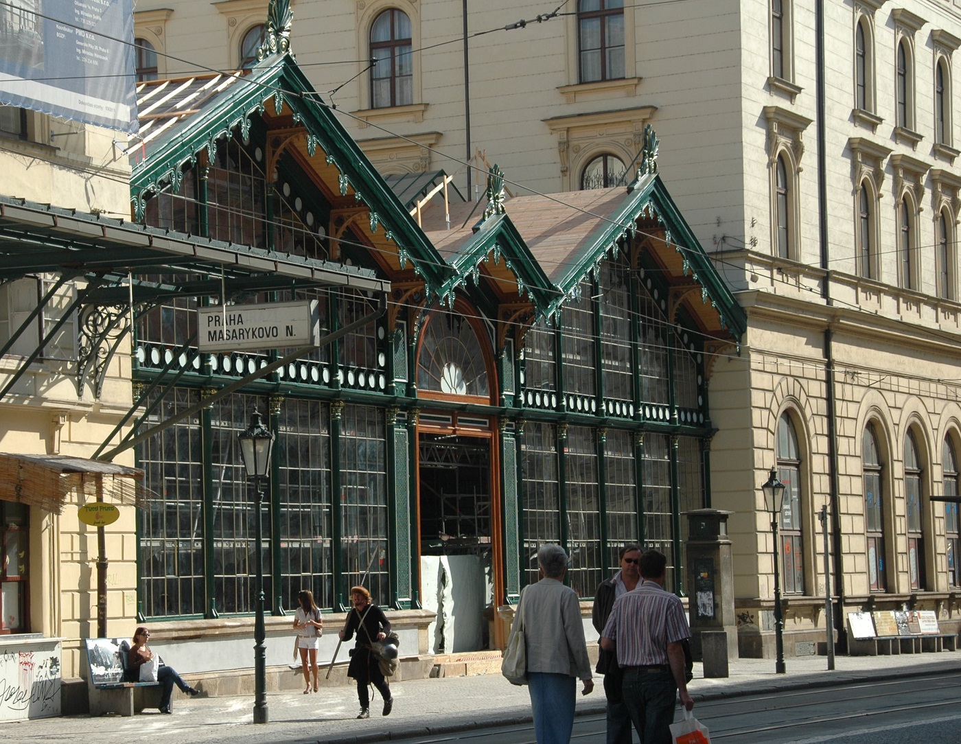 stacja kolei żelaznej w Pradze