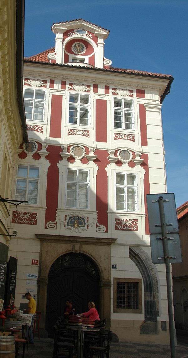 Stare Miasto -malowana fasada