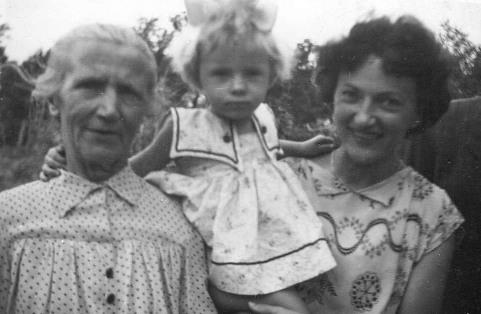 mama, ja i babcia Józia