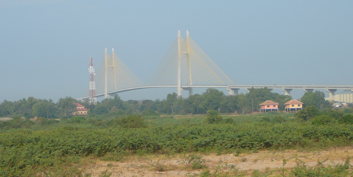 most na Mekongu
