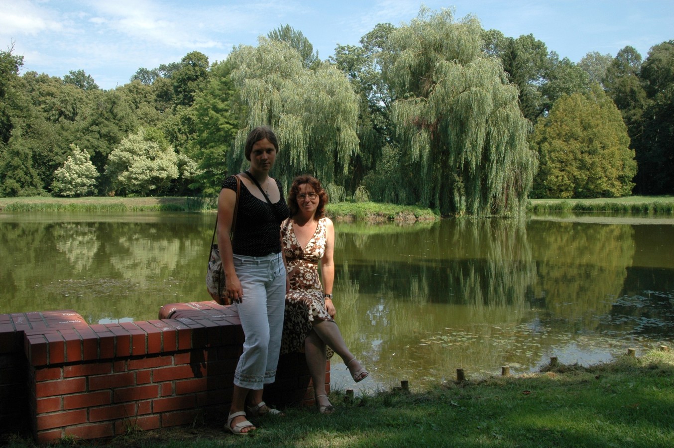 Arboretum Kórnickie - Asia i ja nad stawem
