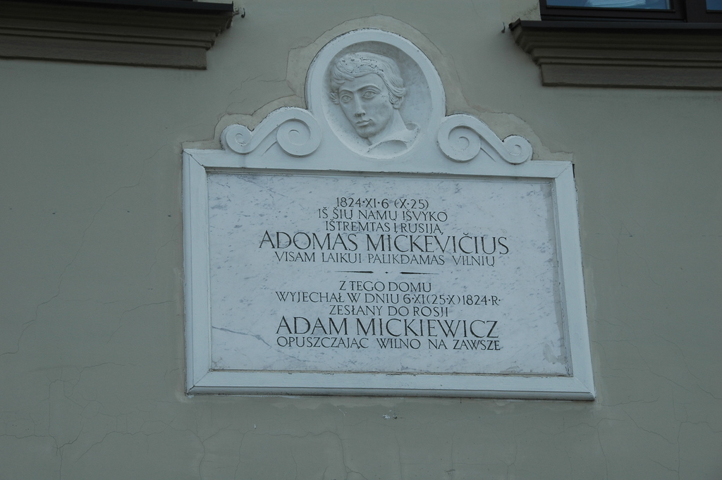Tablica poświęcona Mickiewiczowi