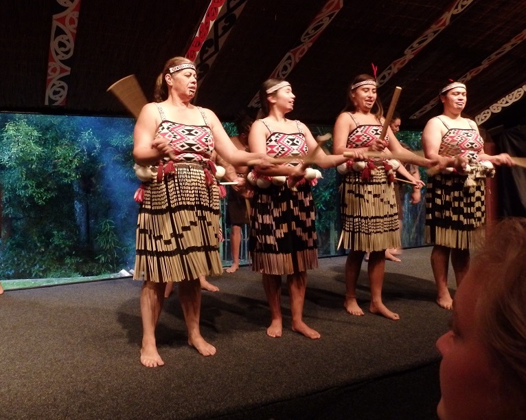 pokaz zabaw maoryskich