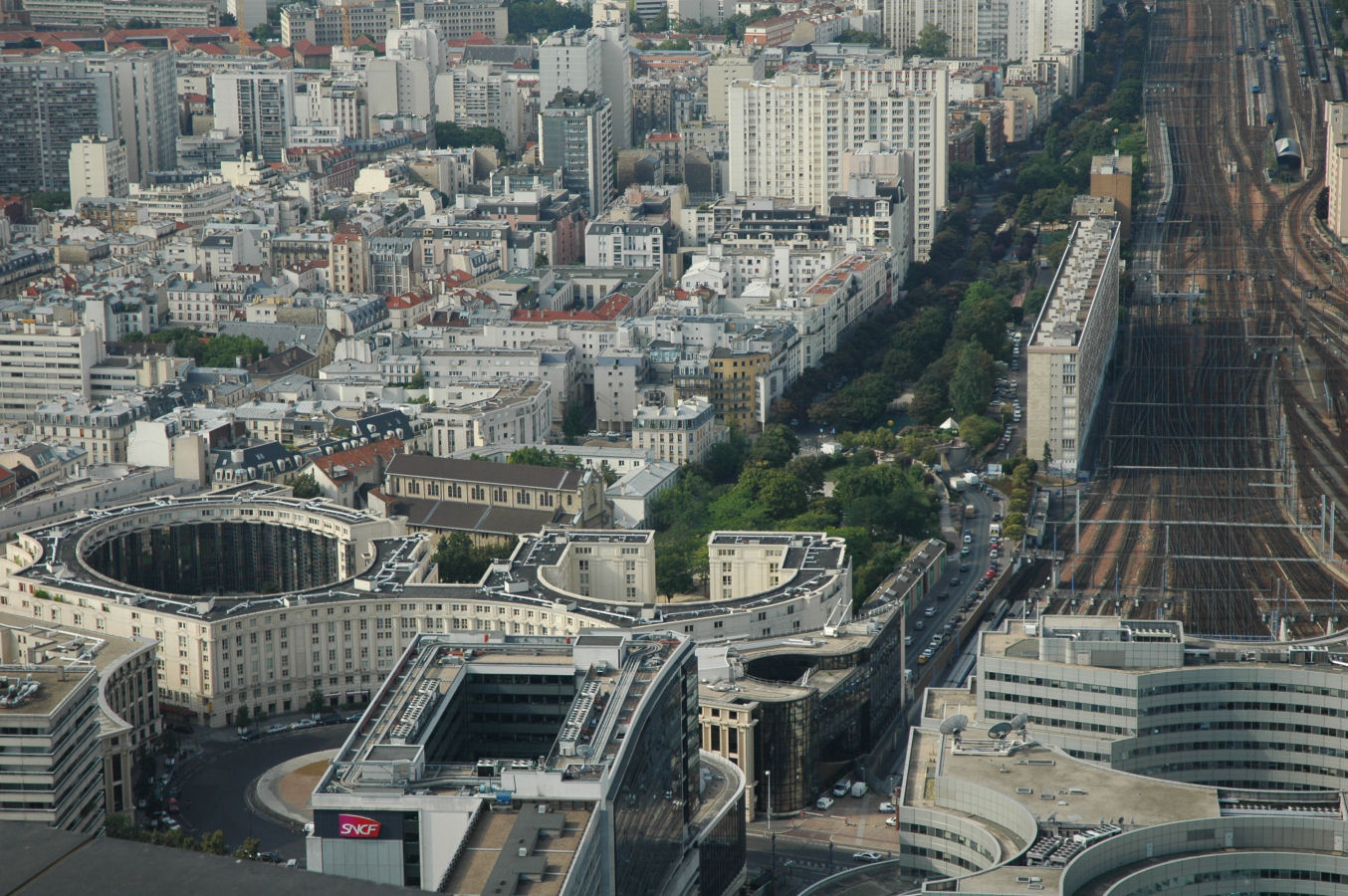 nowoczesny Paryż