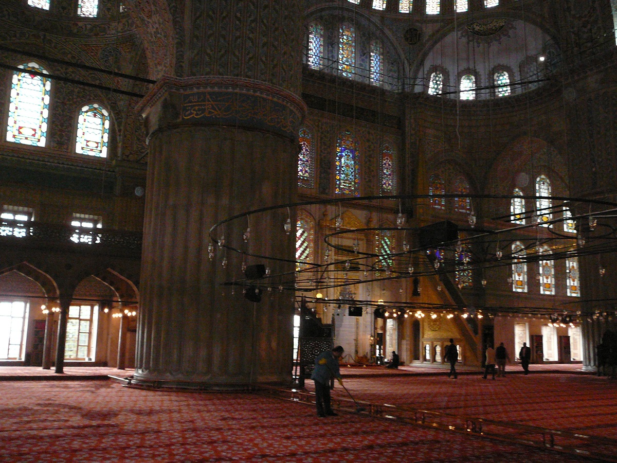 wnętrze Bękitnego Meczetu