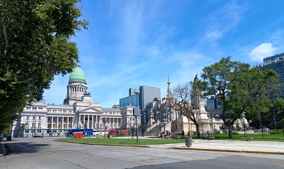 najszersza ulica w Buenos Aires