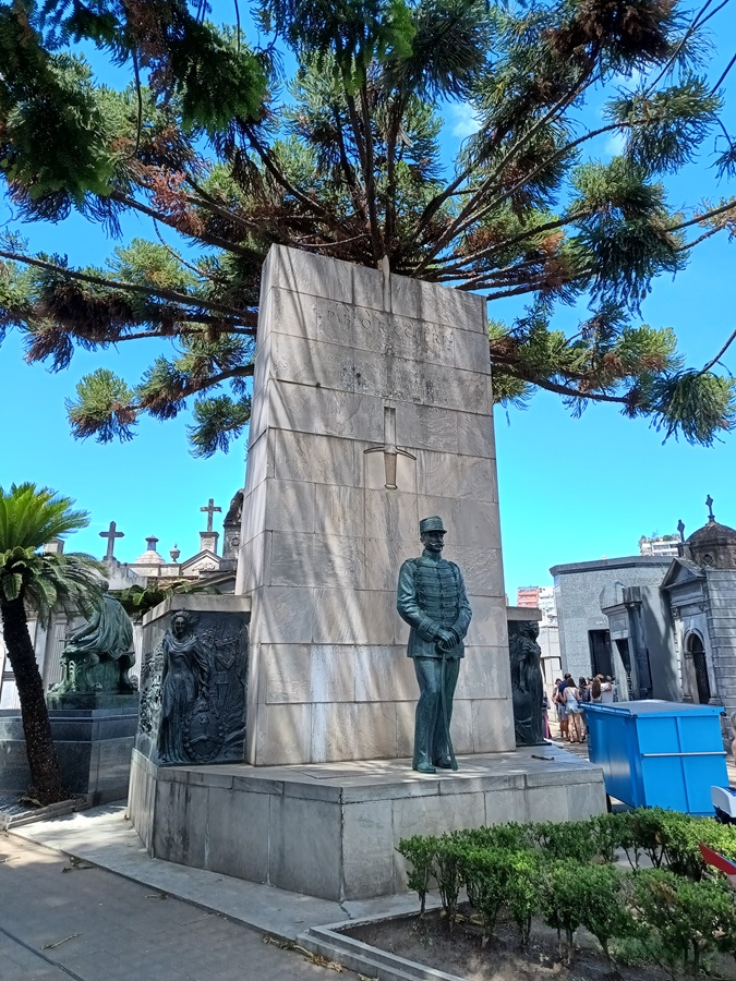 Recoleta - grób bohatera