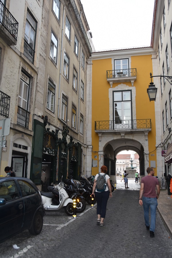 uliczka w Lizbonie