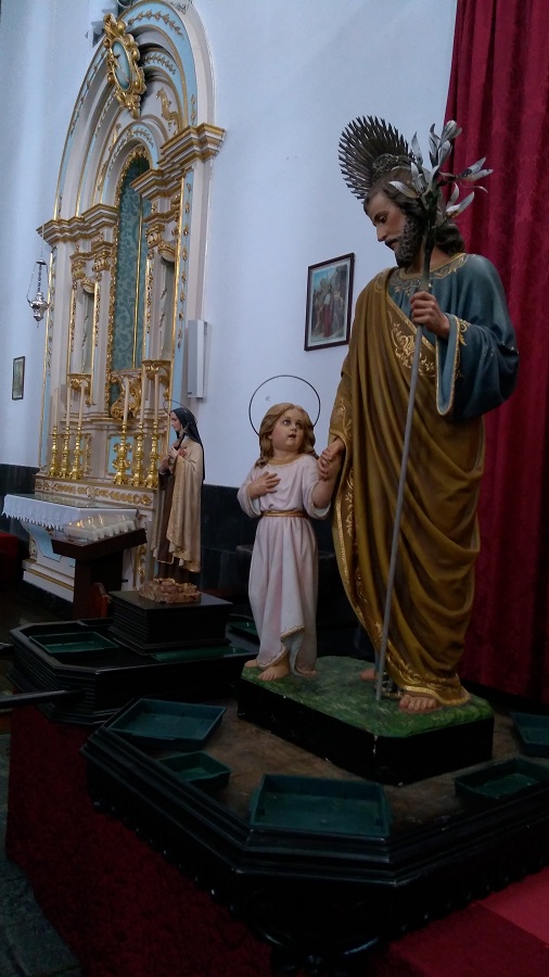 wnętrze kościoła