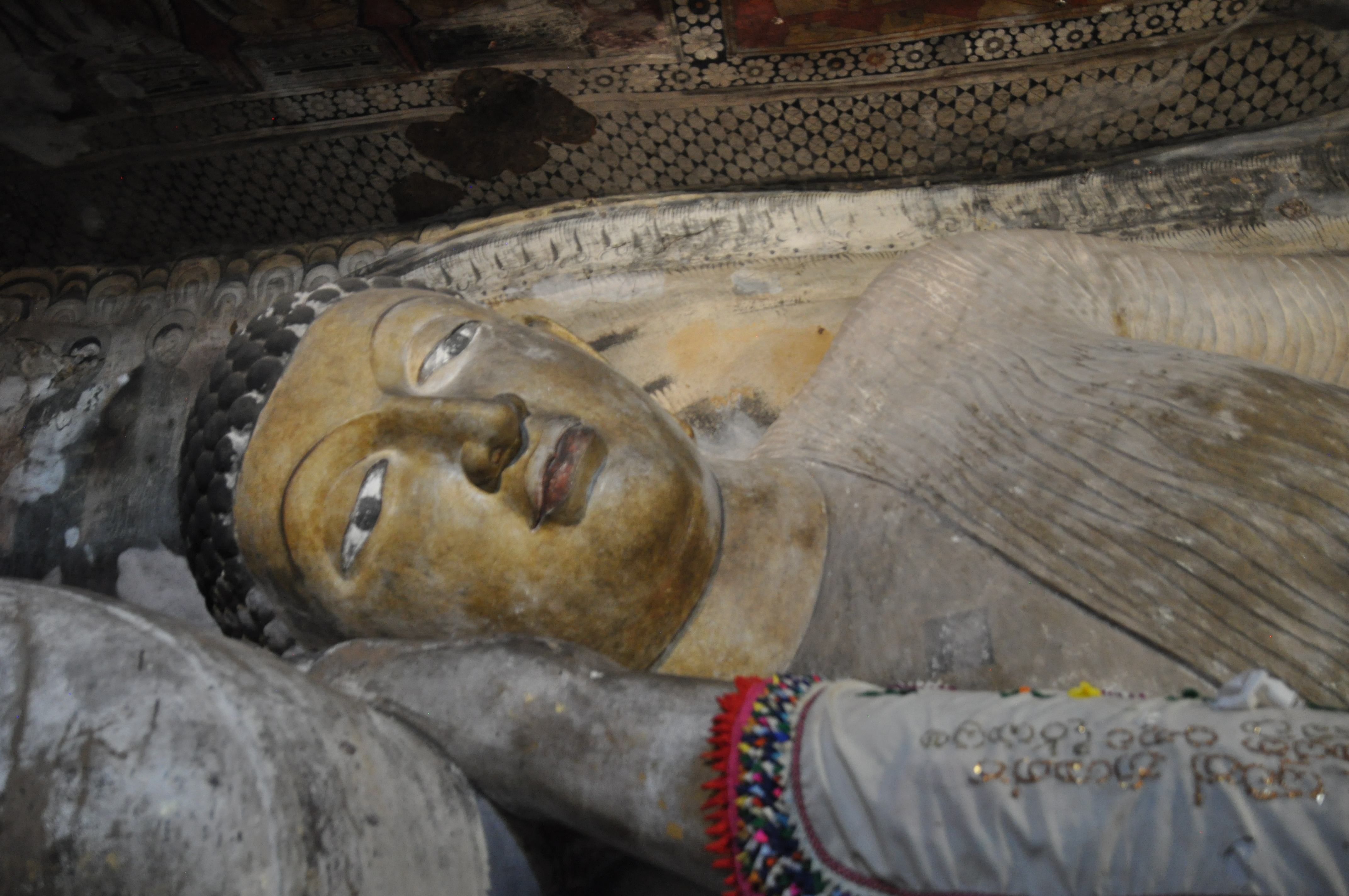 Budda w jaskini Dewadżara Vihara