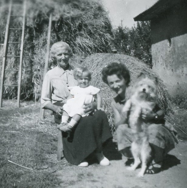 ja z mamą babcią i Żanetką