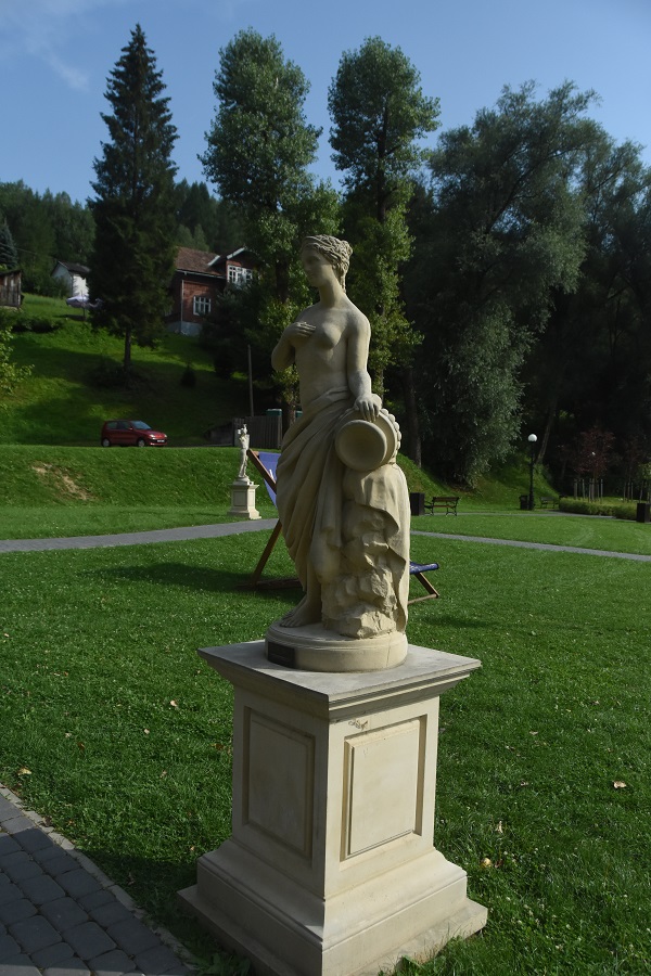 posąg 2