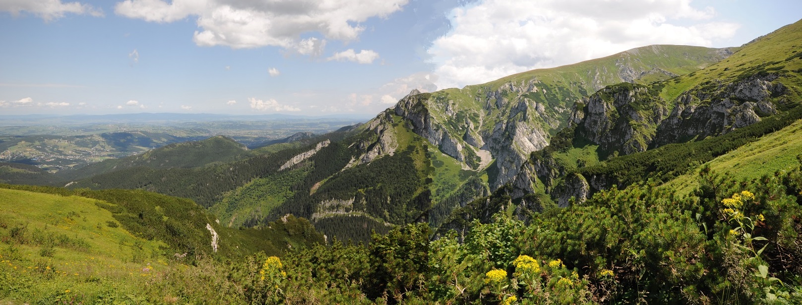 panorama z podejścia na Ciemniaka
