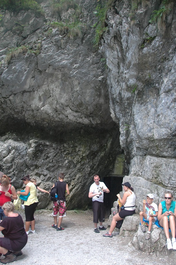 wyjście z jaskini