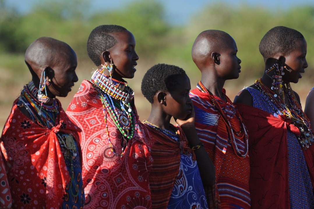 portrety masajskich dziewczyn 