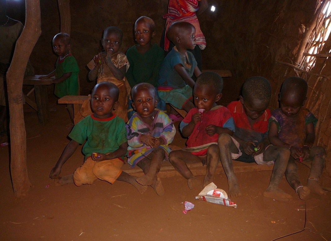 uczniowie w Kenii
