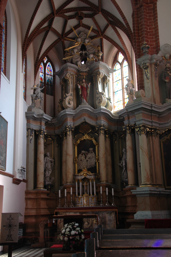 Ołtarz główny kościoła św. Anny