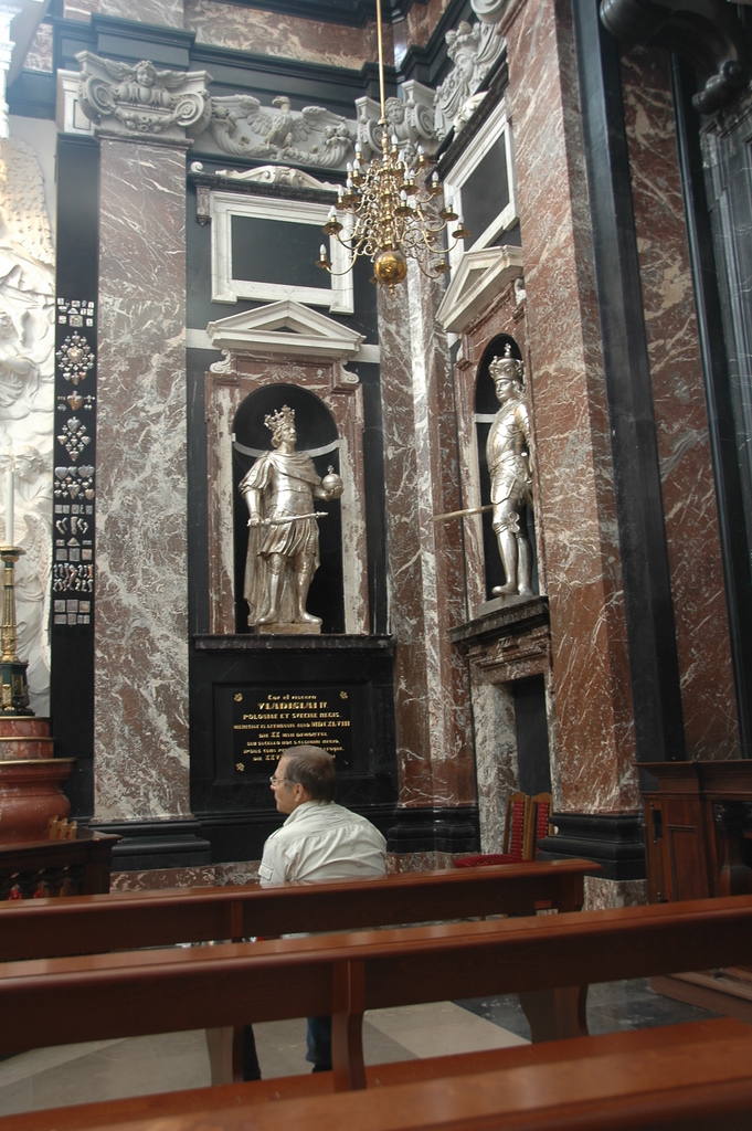 Katedra w Wilnie - ściany boczne kaplicy św. Kazimierza
