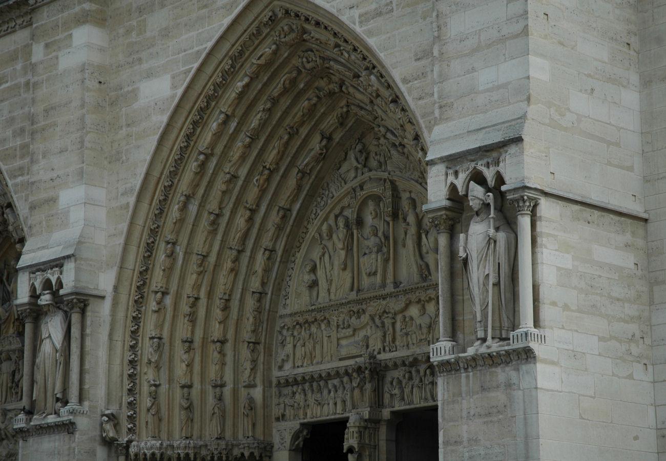 portal Notre Dame