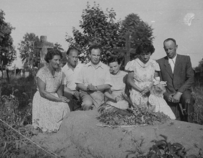 1957 na grobie dziadka Furmańskiego