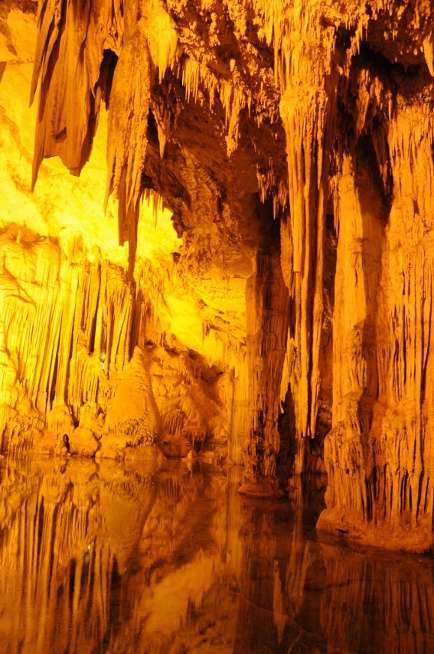 zdjęcie stalaktytów
